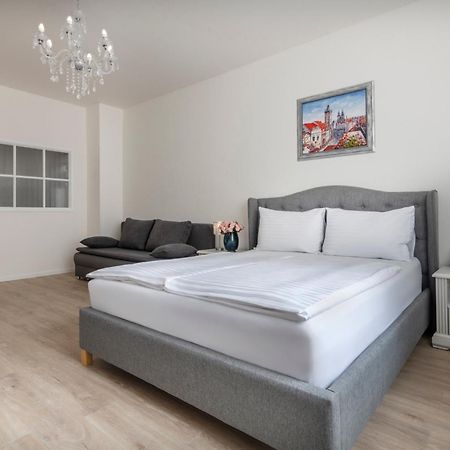 Prague Serenity Suites And Apartments Экстерьер фото