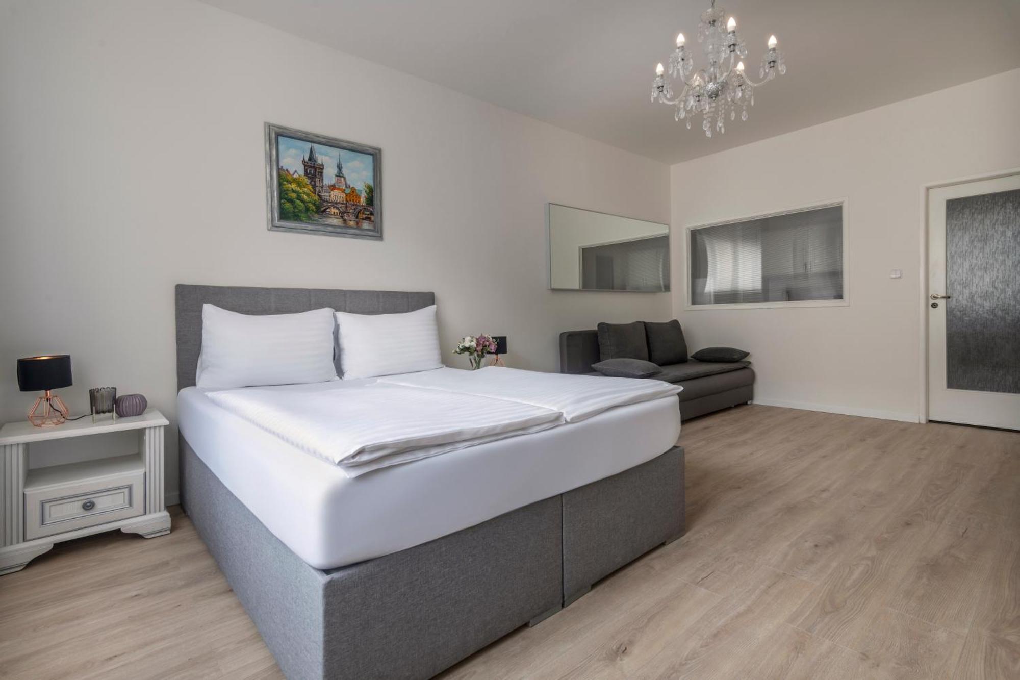 Prague Serenity Suites And Apartments Экстерьер фото